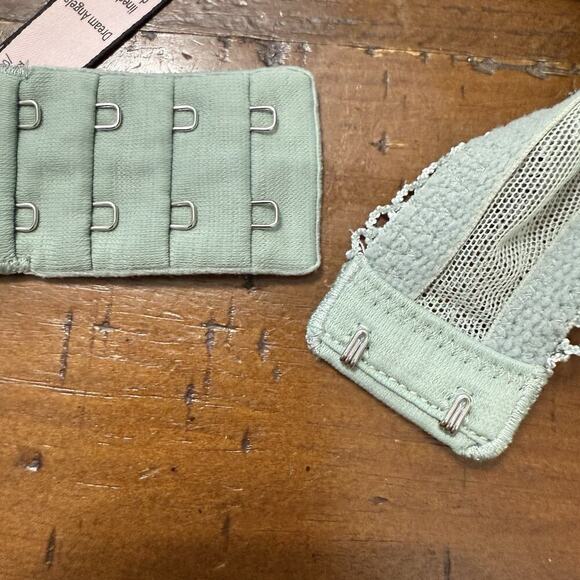 VICTORIAS SECRET DREAM ANGELS SIZE 36 D GREEN HIGH NECK LACE CUTOUT LINED DEMI - Picture 3 of 9